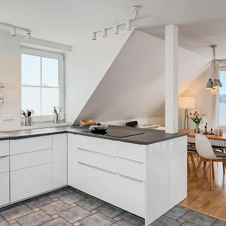 Bi De Wisch, Og Apartman