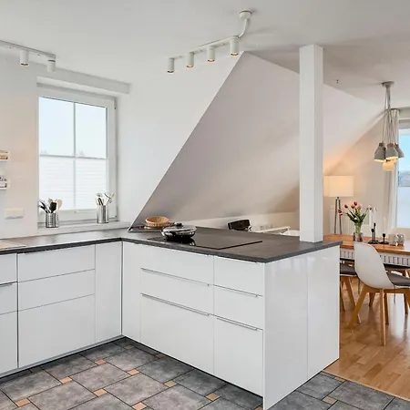 Bi De Wisch, Og Apartament